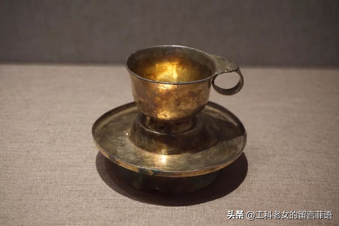 首博：流光溢彩的辽代金银器