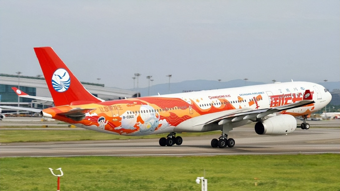 四川航空是国内第一家运营350的吗,四川航空有三个座位