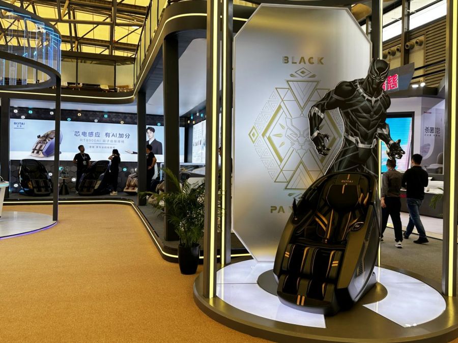 AWE2023｜荣泰RT8900AI双子座按摩椅参展，“私人”按摩直达深层