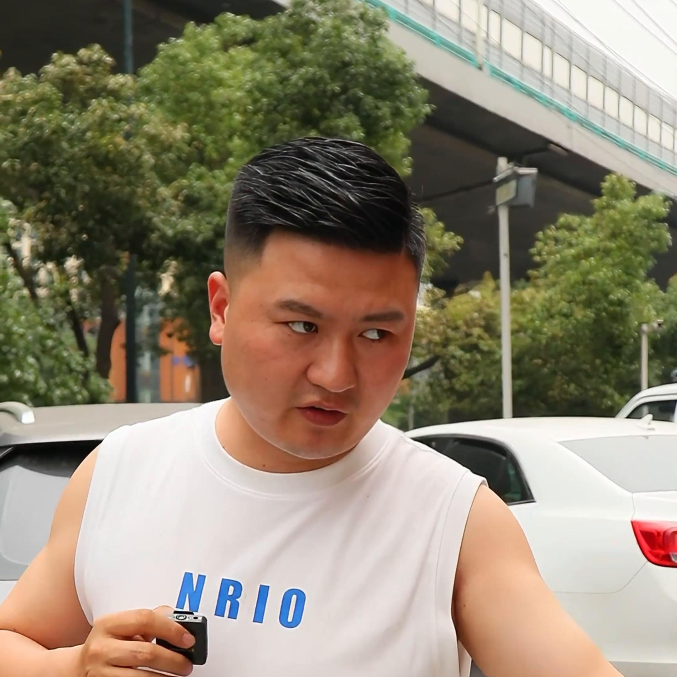 做二手车一台车的利润是多少,做二手车生意卖一台车能赚多少