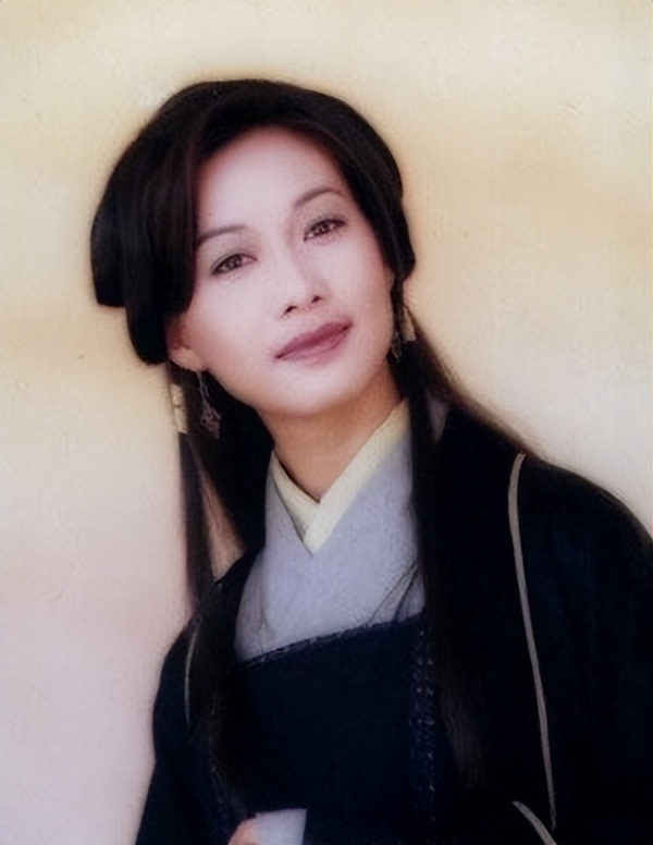 谢霆锋出道当歌手的时候,谢霆锋出道就做主角吗