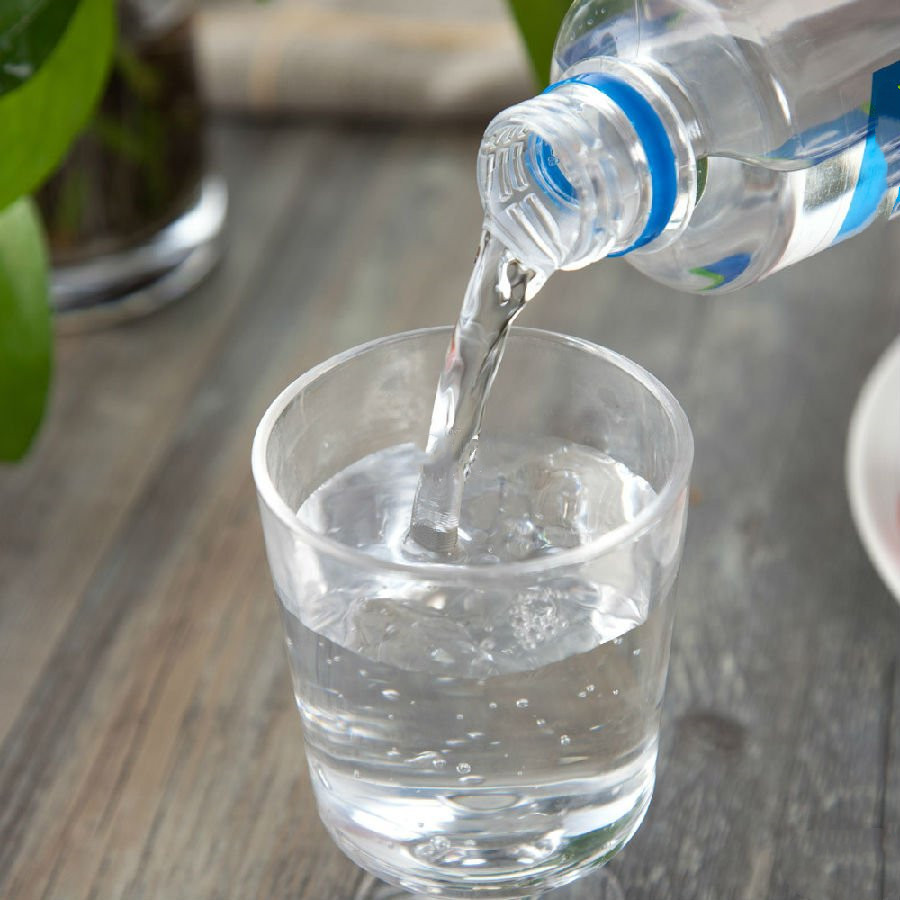 喝苏打水能生儿子？晚婚男子为生儿子狂灌老婆苏打水，真的有用吗