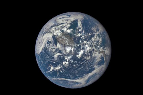 美国卫星能识别地面上人的脸？世界最*卫强**星有多清晰，官方泄密