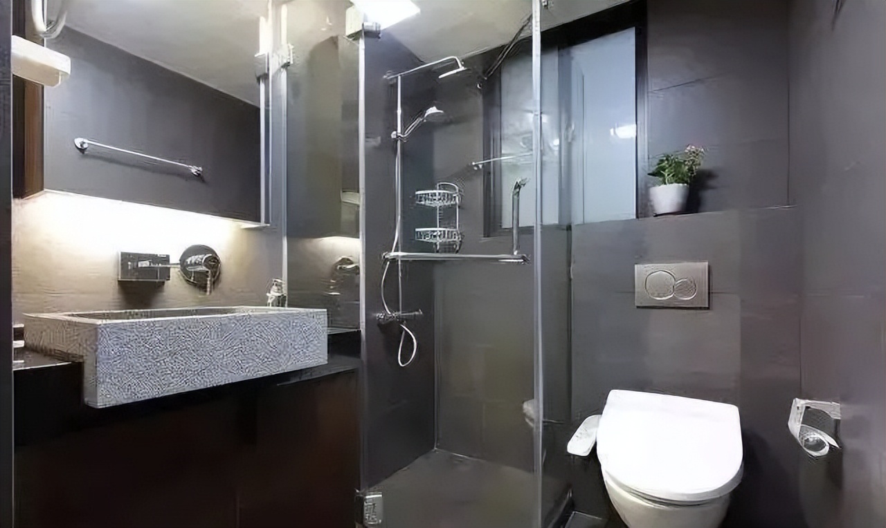 卫生间漏水到楼下如何补救,卫生间漏水漏到楼下怎么处理