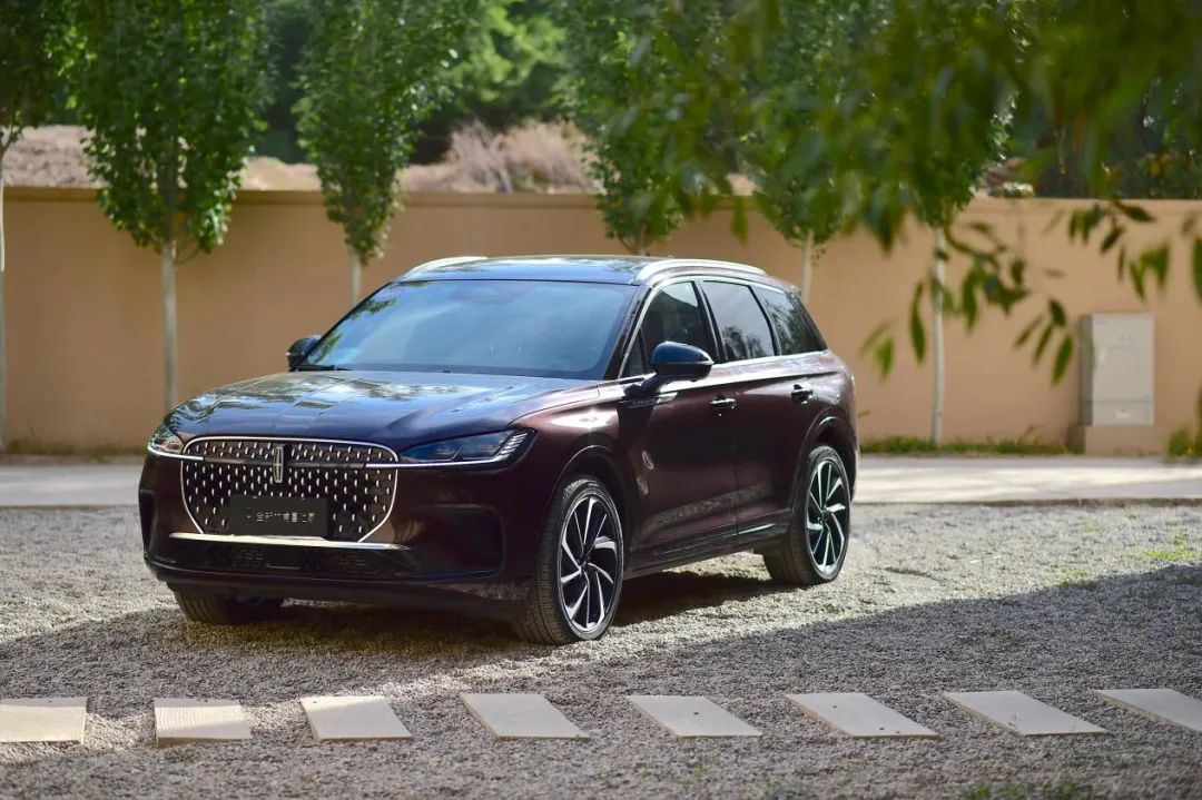 林肯回归顶级豪华车,智能进化