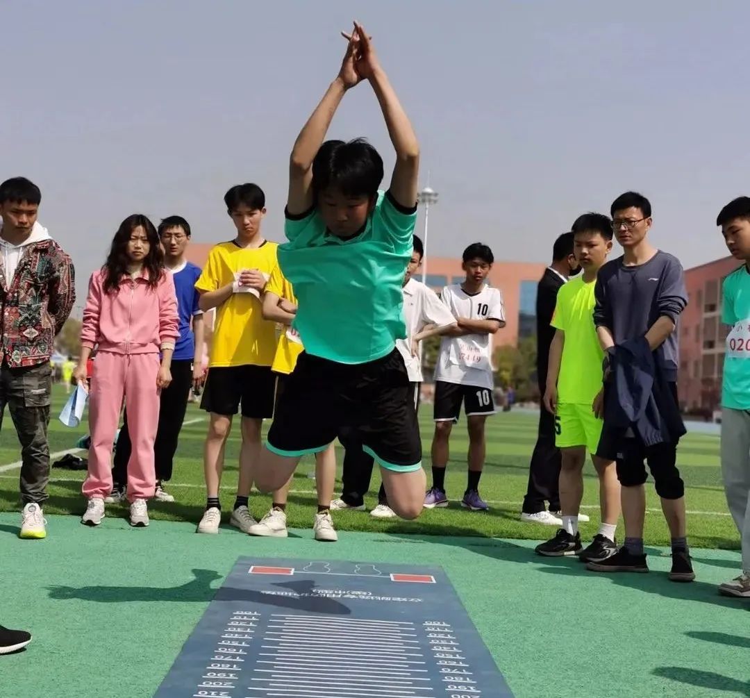 随县第三届“新华杯”中小学生运动会在炎帝学校举行