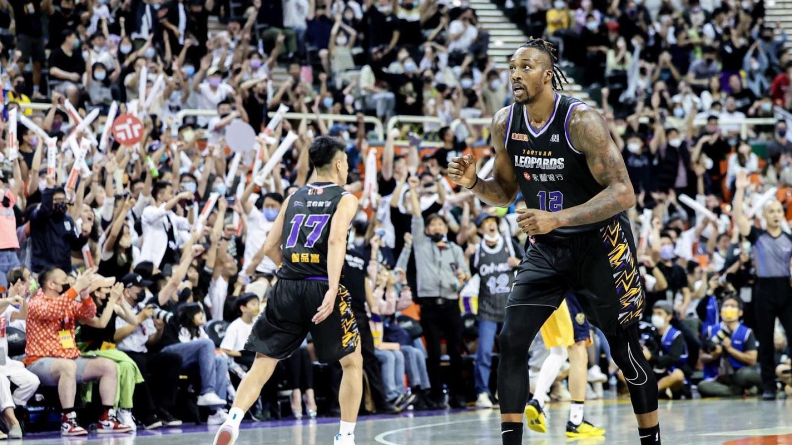 霍华德隔扣回应奥尼尔,奥尼尔评价霍华德台湾联赛