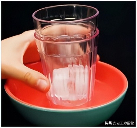 芒果怎么剥皮不脏手,超级简单的芒果剥法吃货必备技能