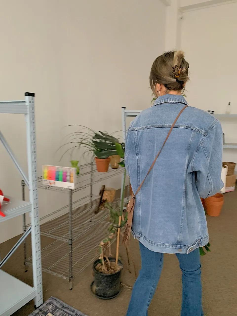 韩国新款时尚宽松休闲牛仔外套,韩版牛仔外套水洗垫肩