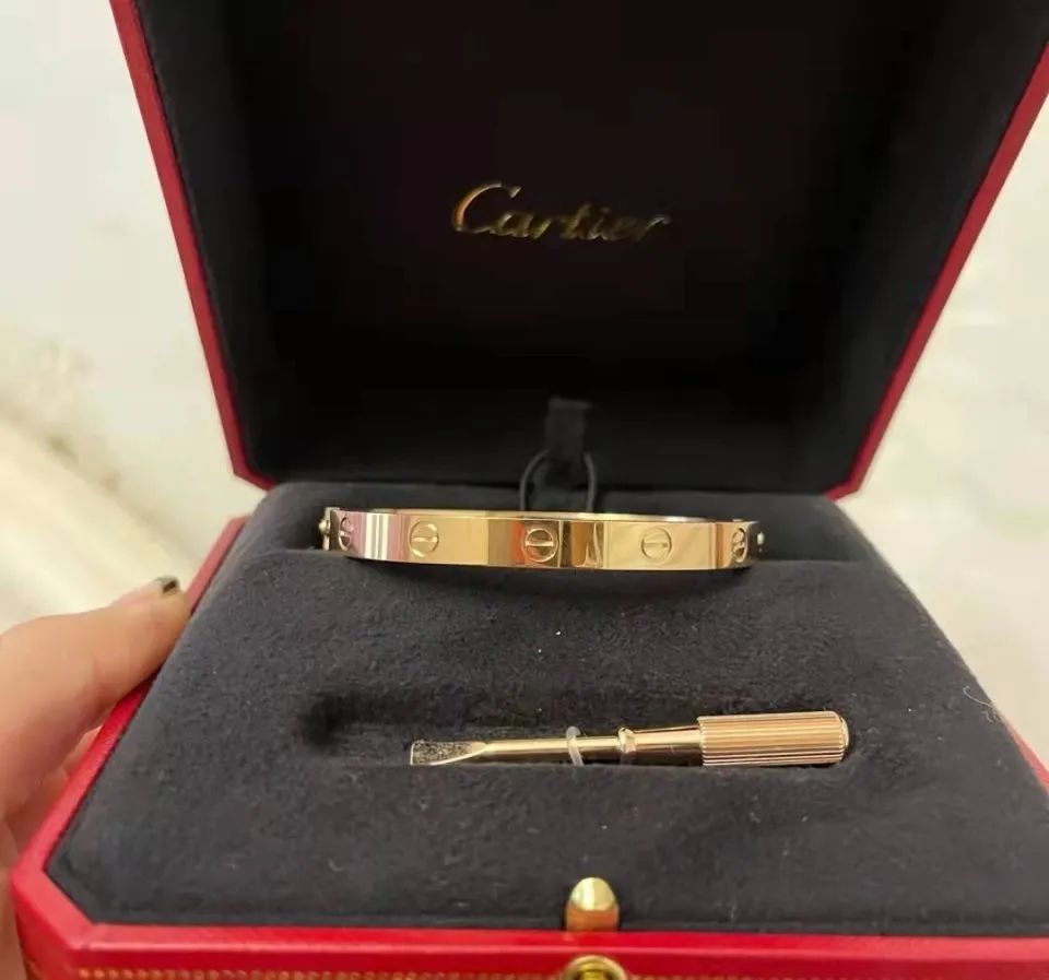 禁止顾客购买违法吗,卡地亚情侣手镯