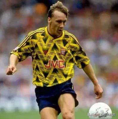 足球最佳阵容梅家军,足坛卡家军阵容