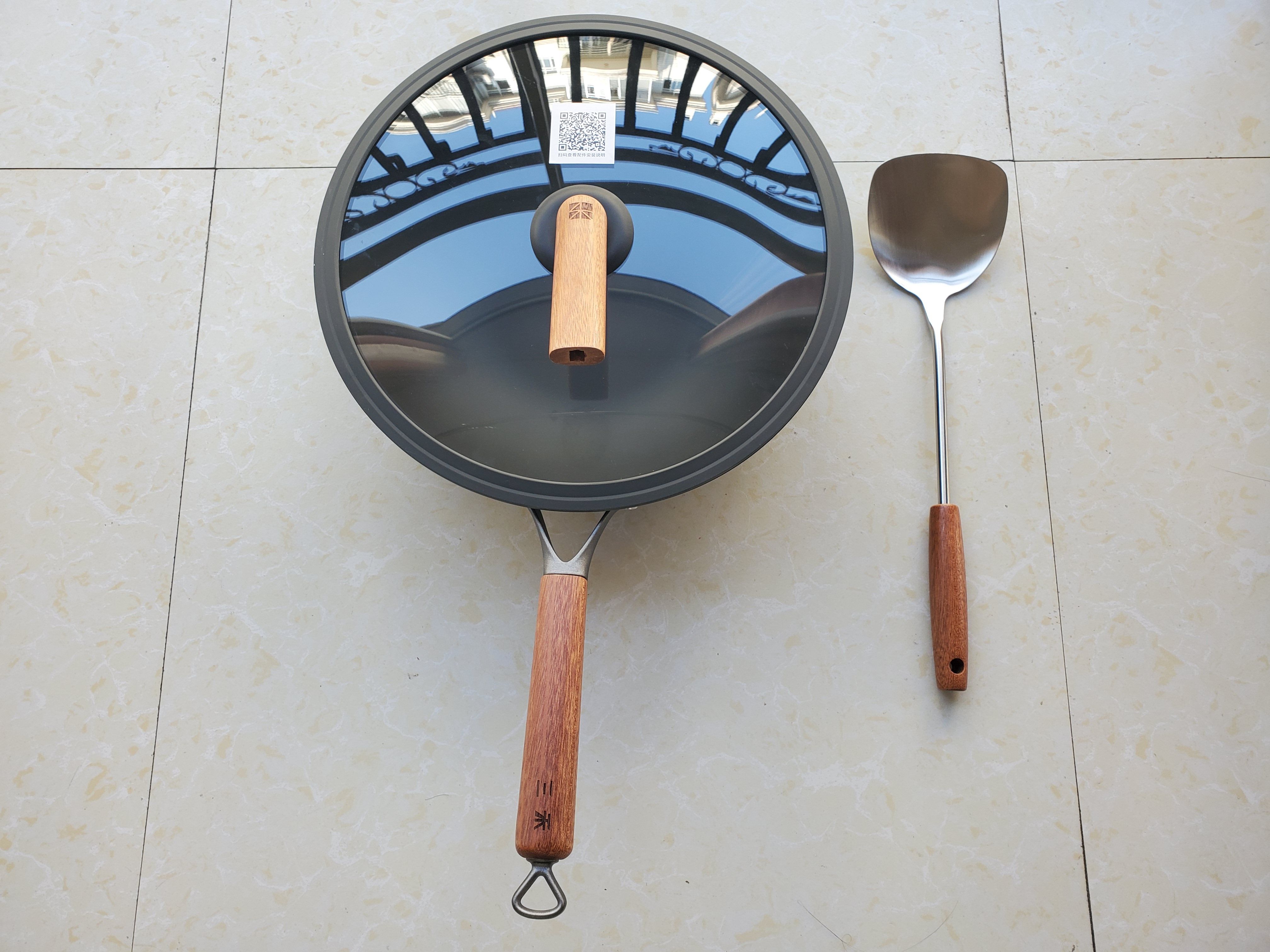 把“轻”和“防锈”做到了极致-三禾窒氮轻铁锅体验