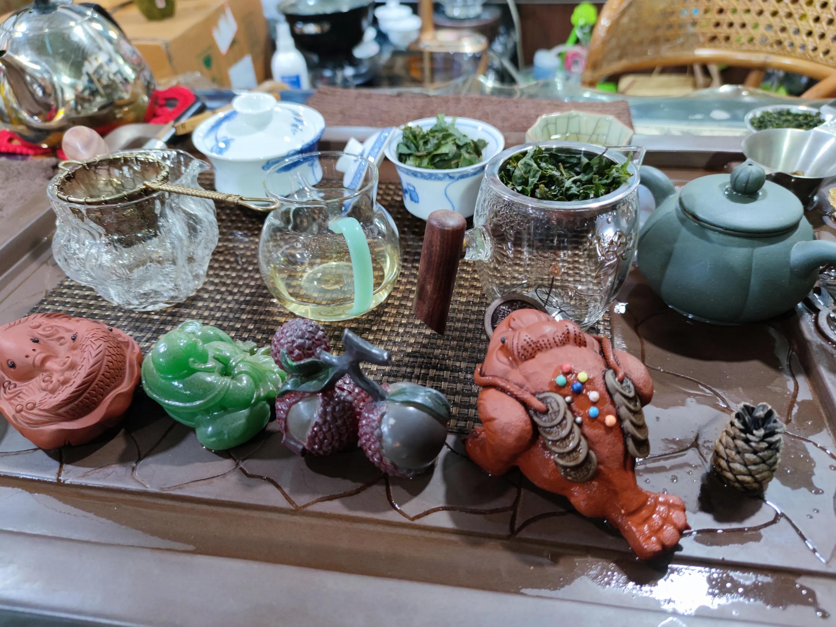 网上买茶叶和线下实体买茶哪个好,在网上买茶好还是去实体店好