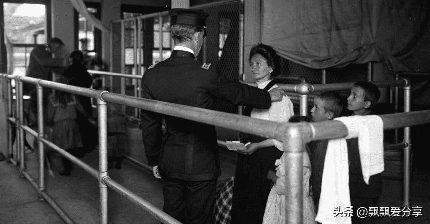 惊！日军日记曝光，*安妇慰**不顺从，日军竟用*刀刺**插入她的*体下**！