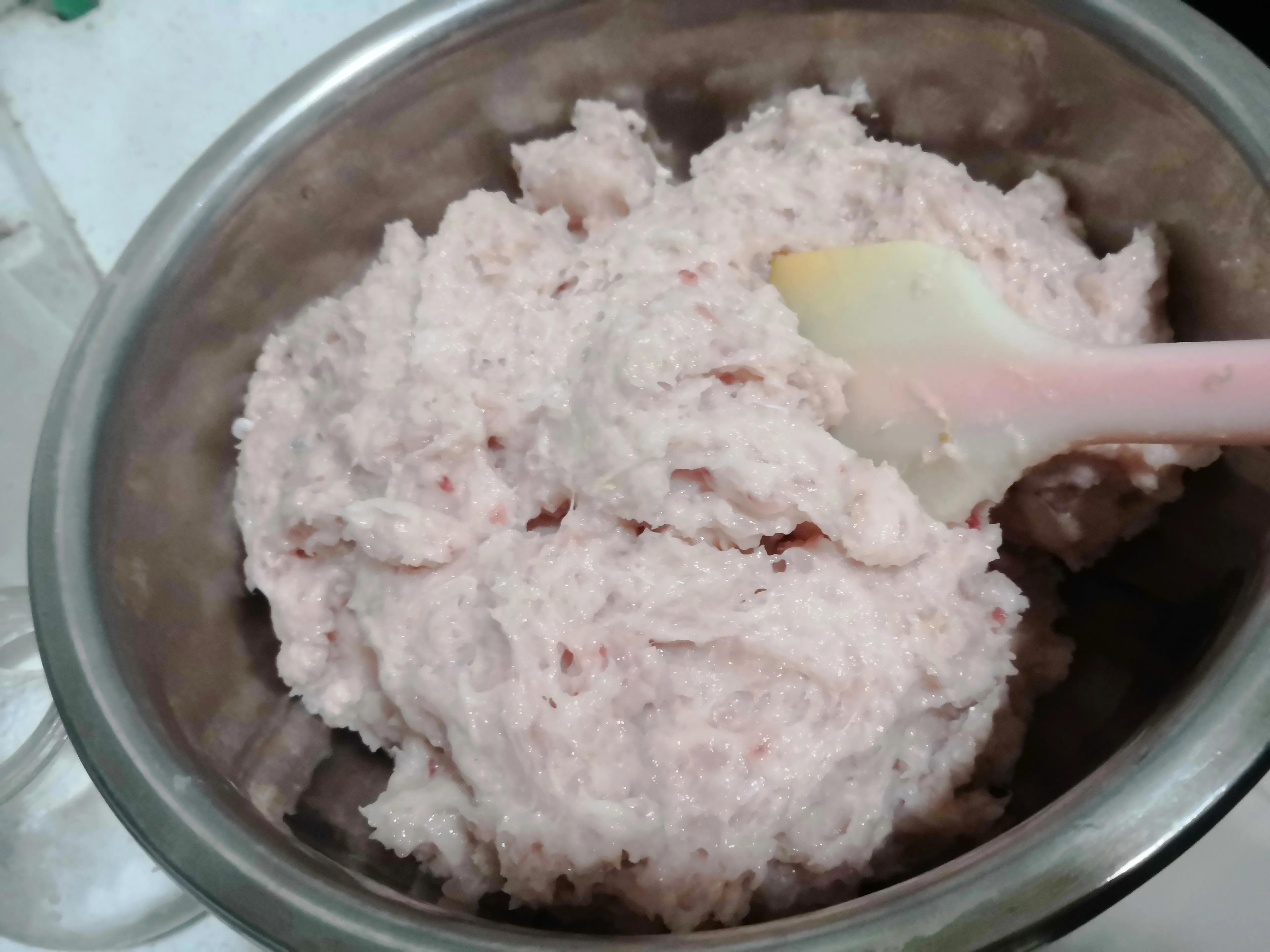 夜钓一条大青鱼，媳妇忙活大半天做成双味鱼丸，孩子们吃得爽歪歪