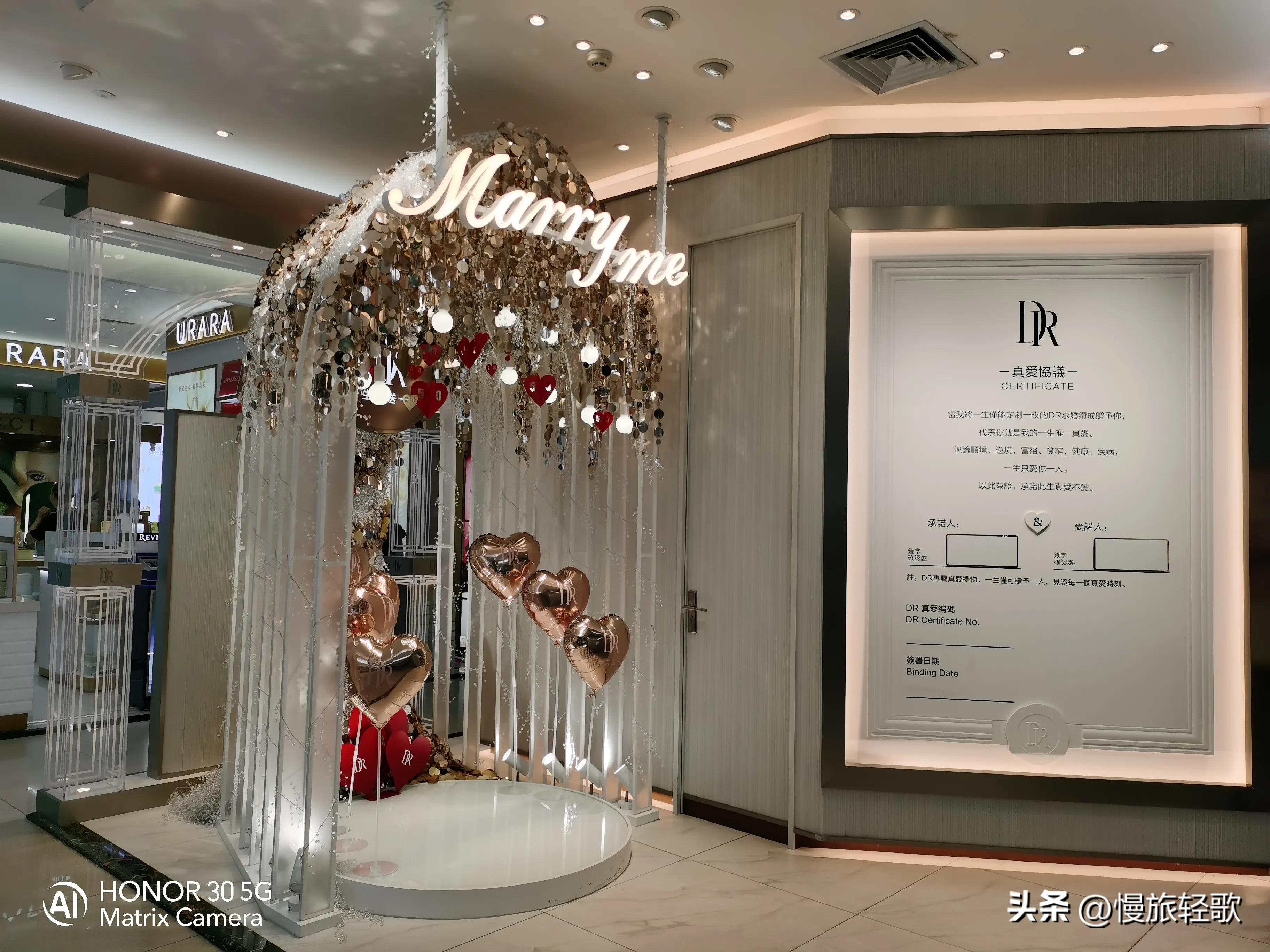 三亚购物必去的人气夏日商场,三亚夏日百货美发店