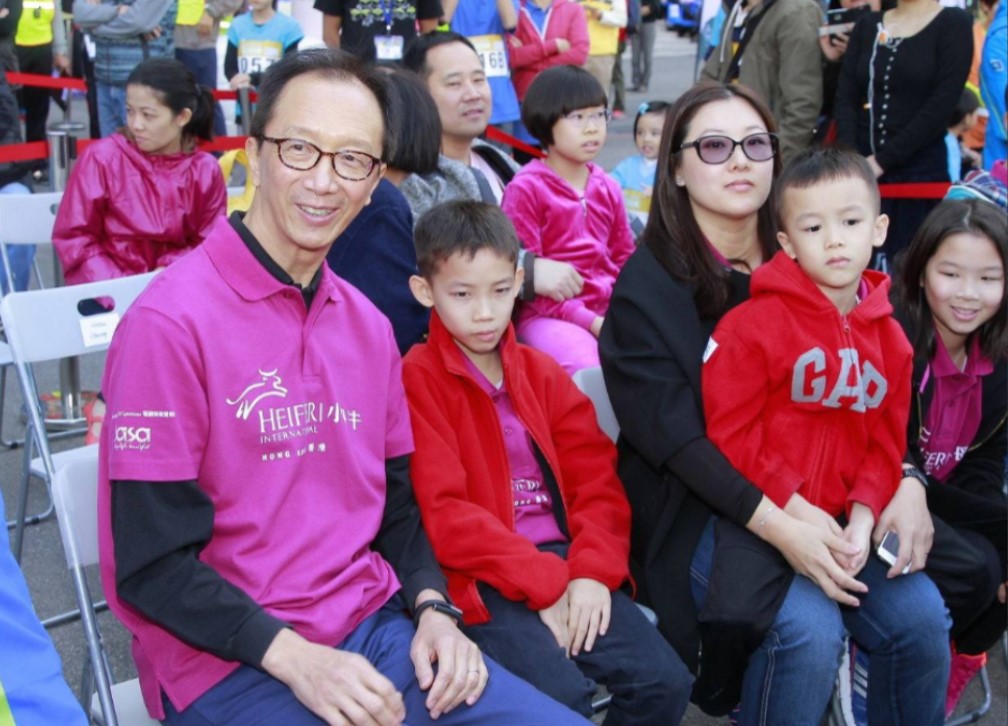 梁锦松赚三万亿,梁锦松放弃高薪