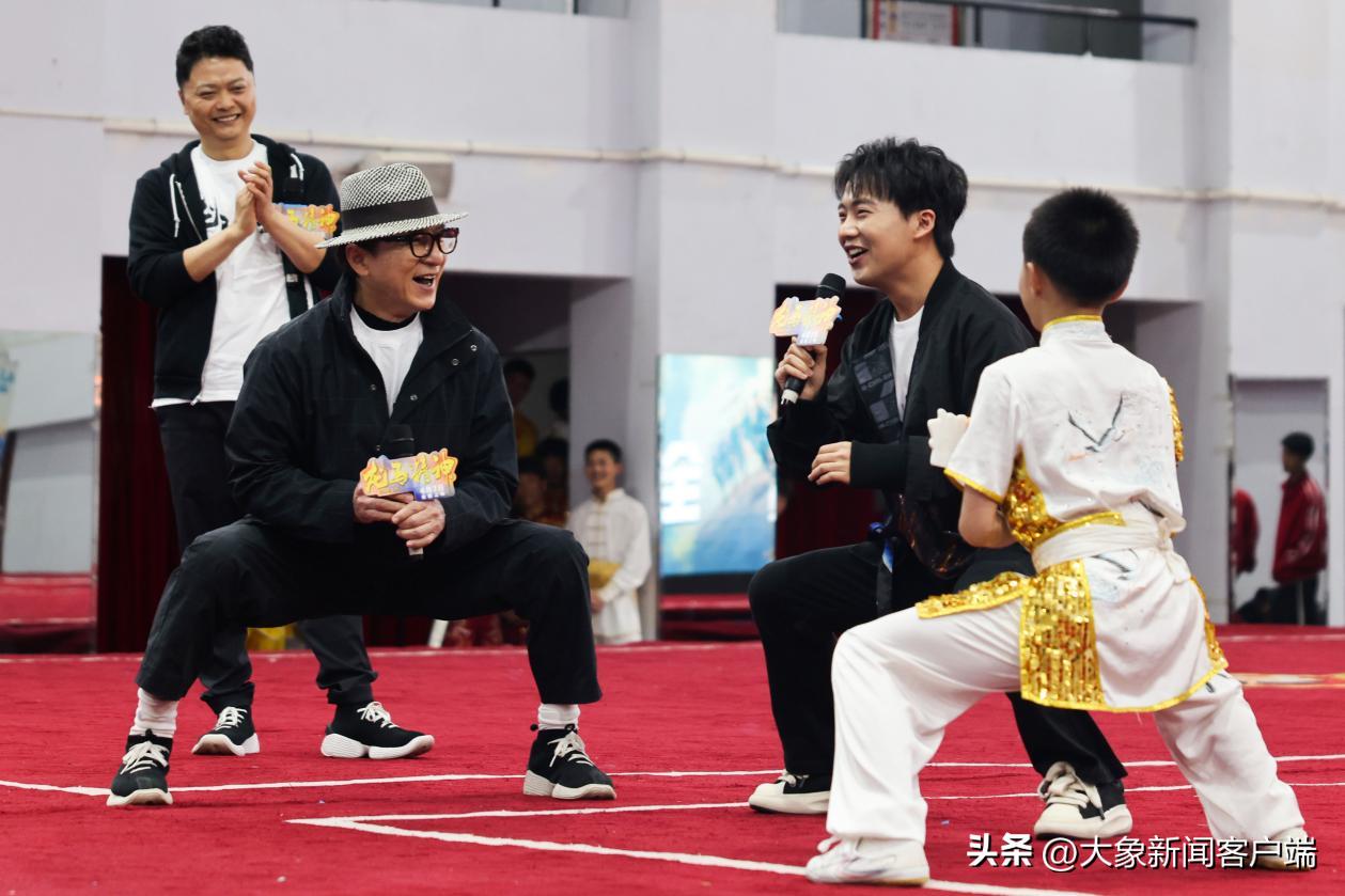 携《龙马精神》,成龙与河南功夫小子一起“壮志豪情”