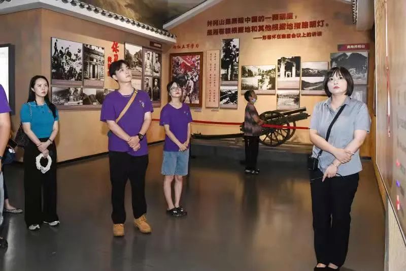 红色蓝色绿色混合一起成什么颜色,红色绿色蓝色有数字的牌是啥