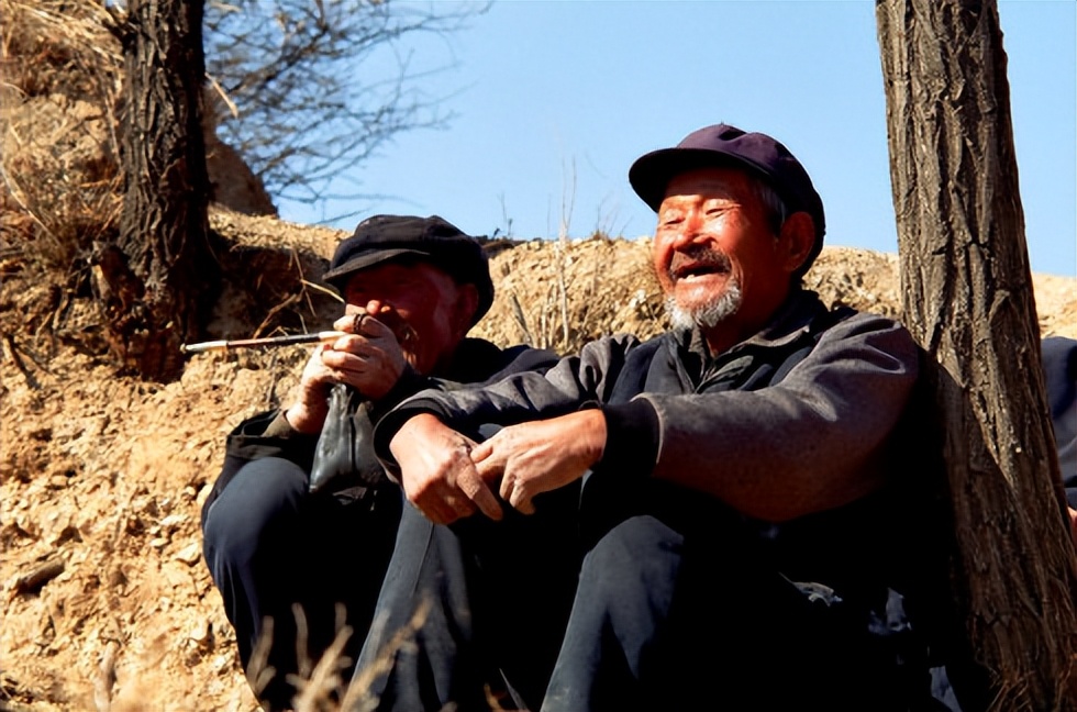 写尽人生沧桑的九句诗,写尽人生沧桑的九句诗轻音乐