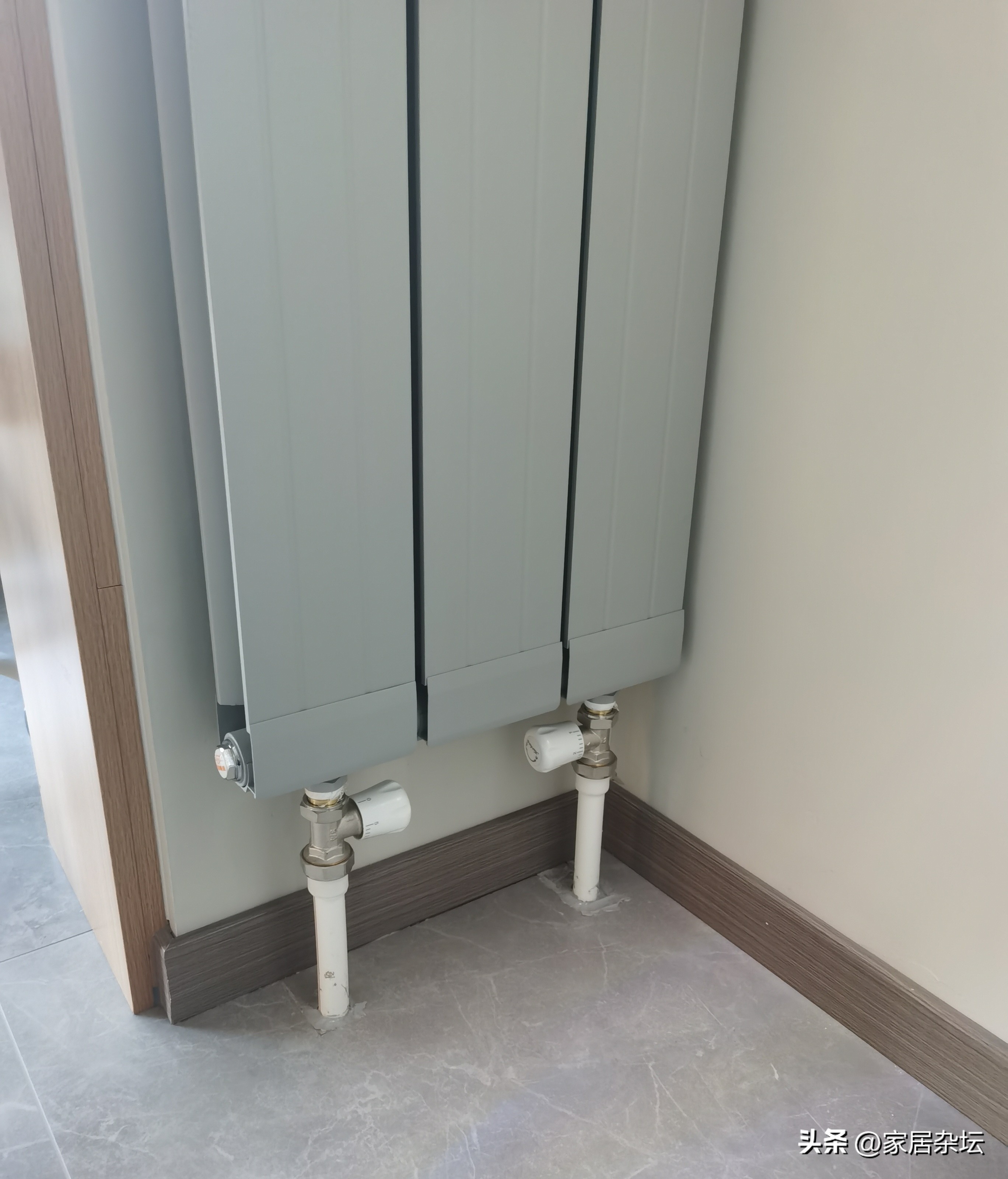 同一个小区有的楼暖气热有的不热,同一个楼为什么别人家暖气热