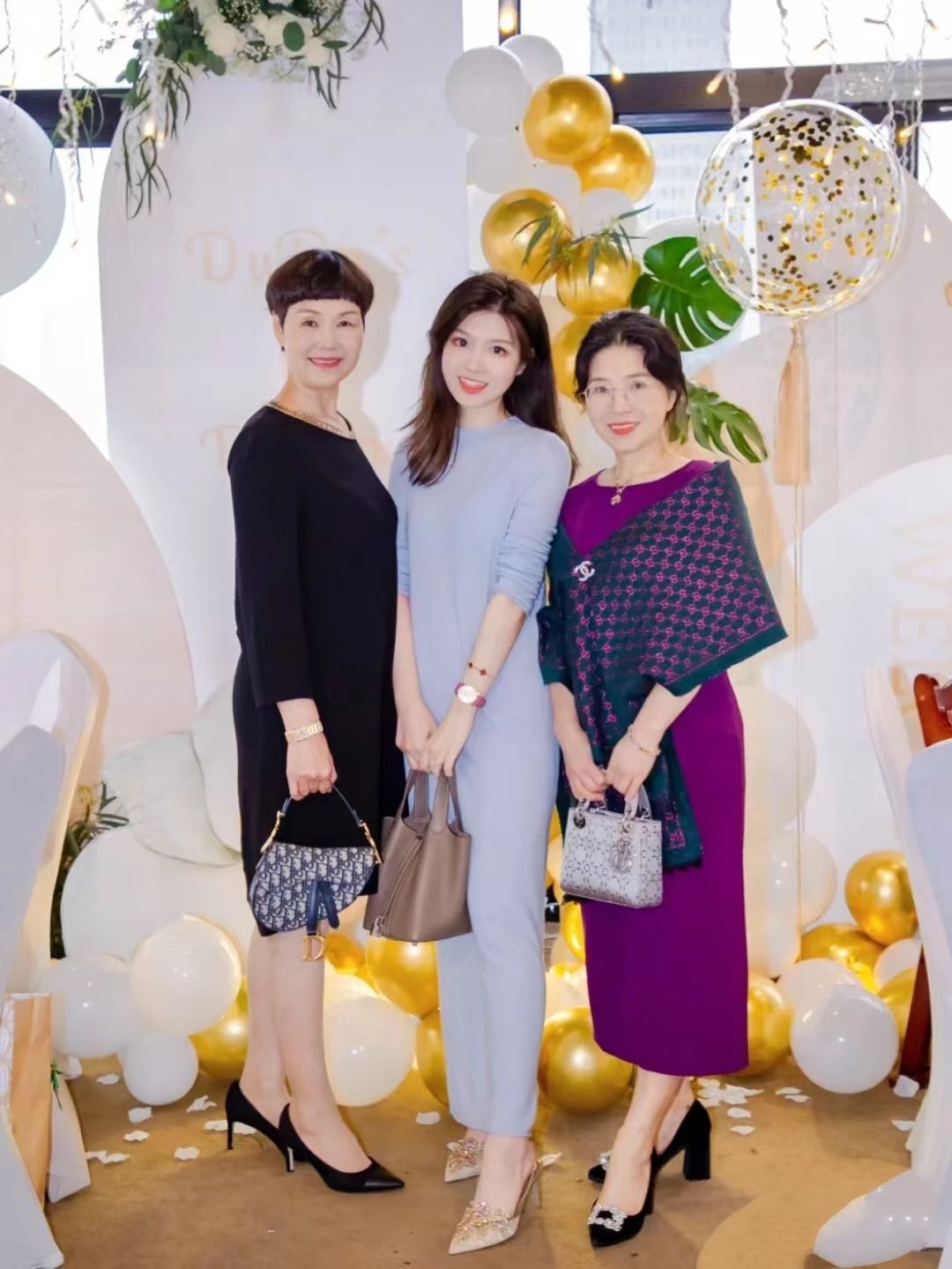 一些时髦气质的中老年人穿搭,40岁高级颜色穿搭