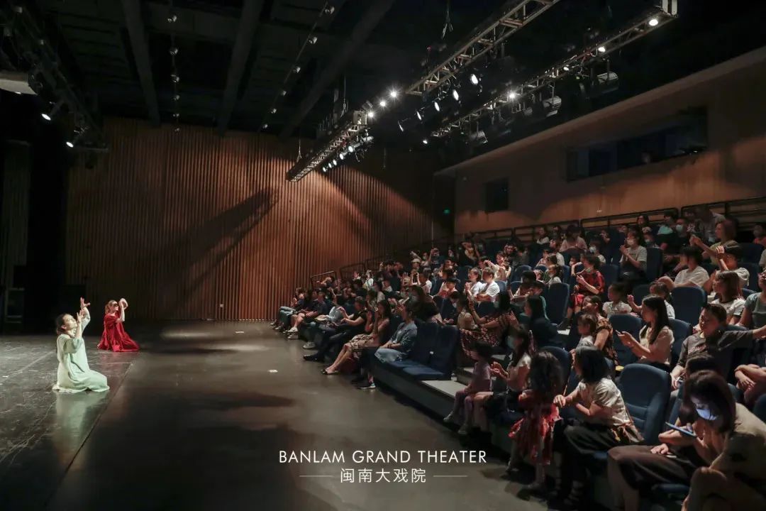 香港新晋的明星,现身厦门的香港明星