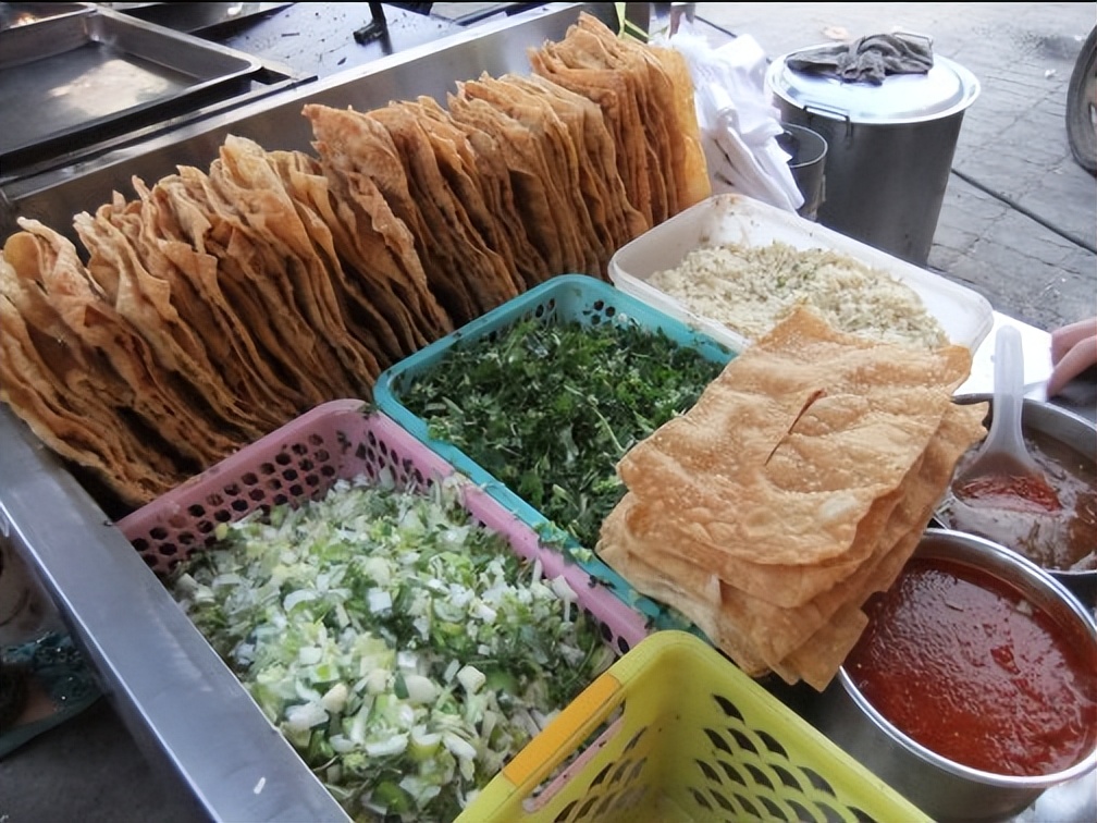 摆个地摊也能日入上千，地摊生意真这么好做？