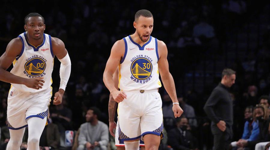 维金斯砍下26分13板视频,克莱41分维金斯22分