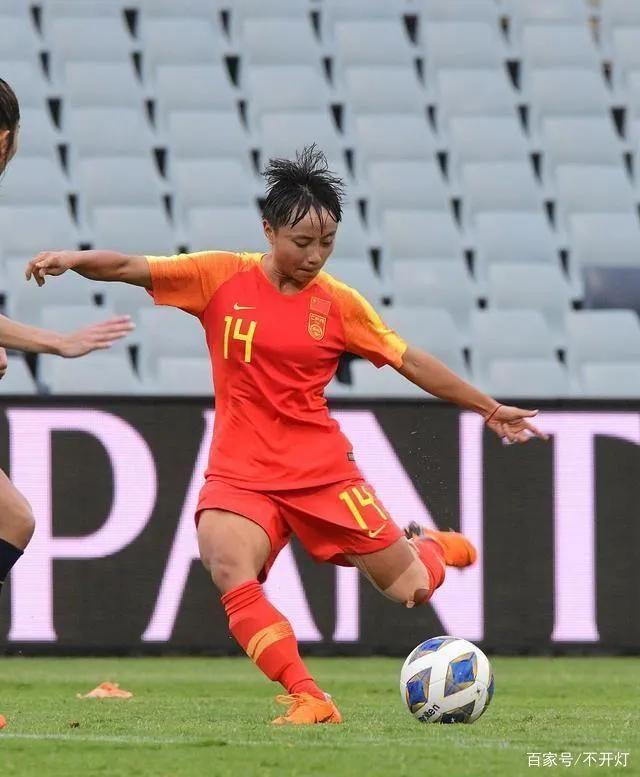 给中国男足送条裙子吧