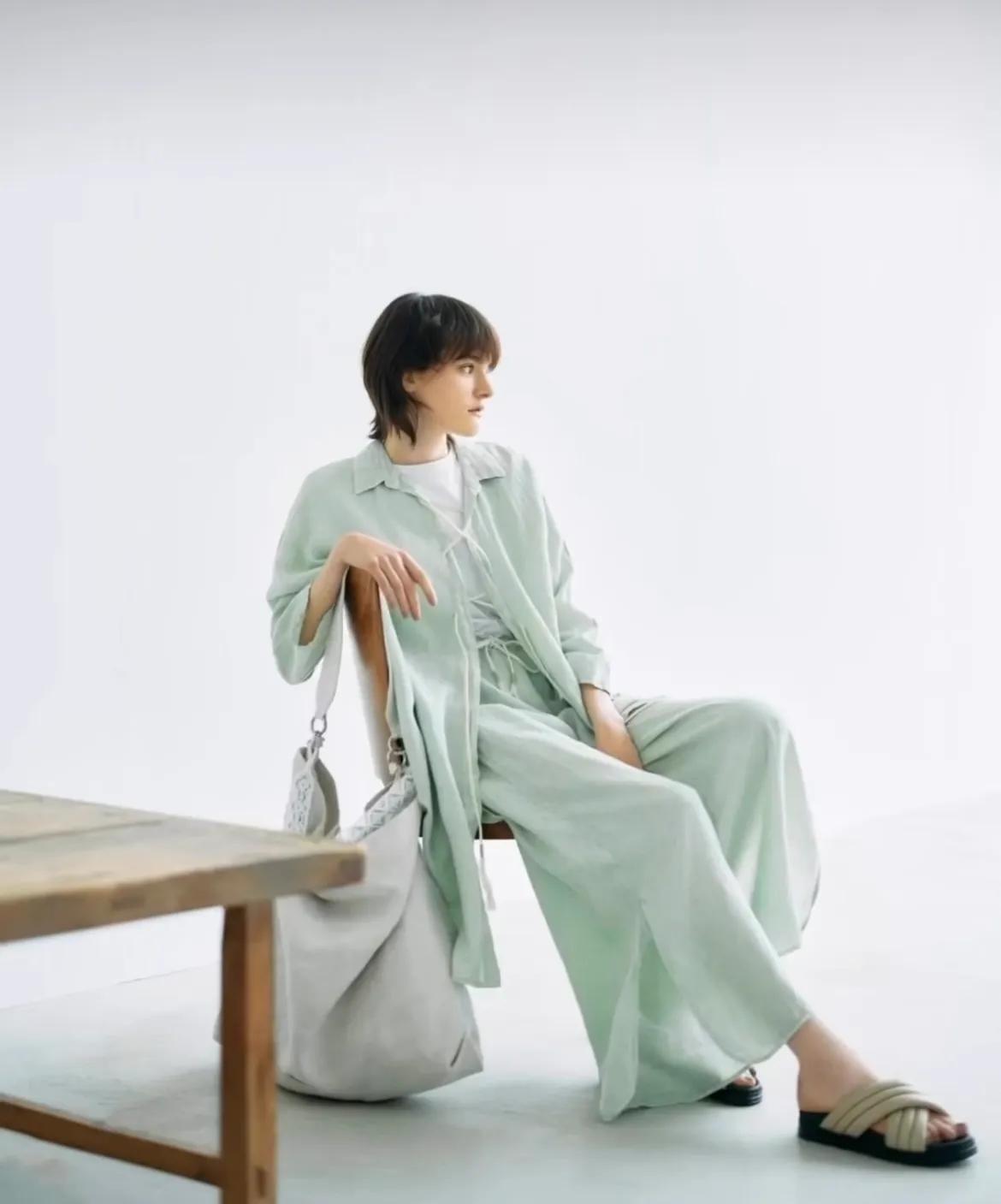 适合偏黑肤色的穿搭颜色,肤色偏黑适合什么穿搭