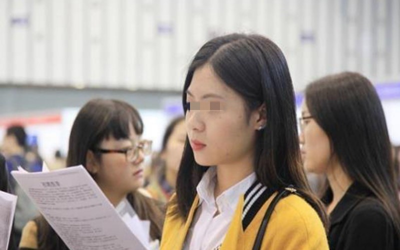 女子系错安全带,女子系安全带事故幸存视频