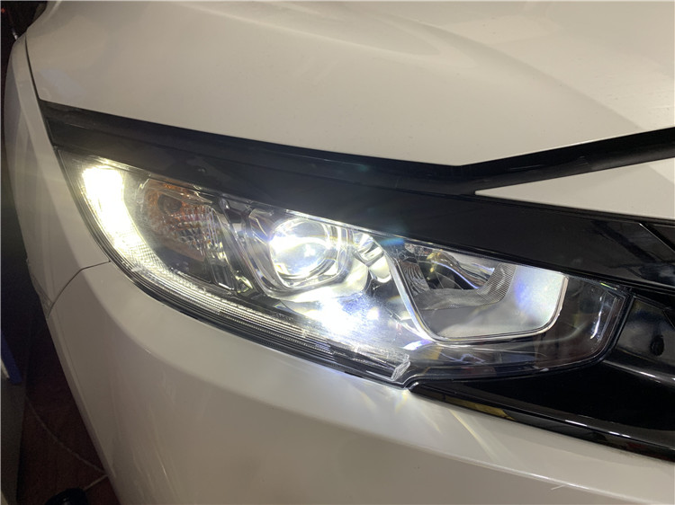 十代思域近光灯换led灯泡效果,思域原厂透镜换led灯如何