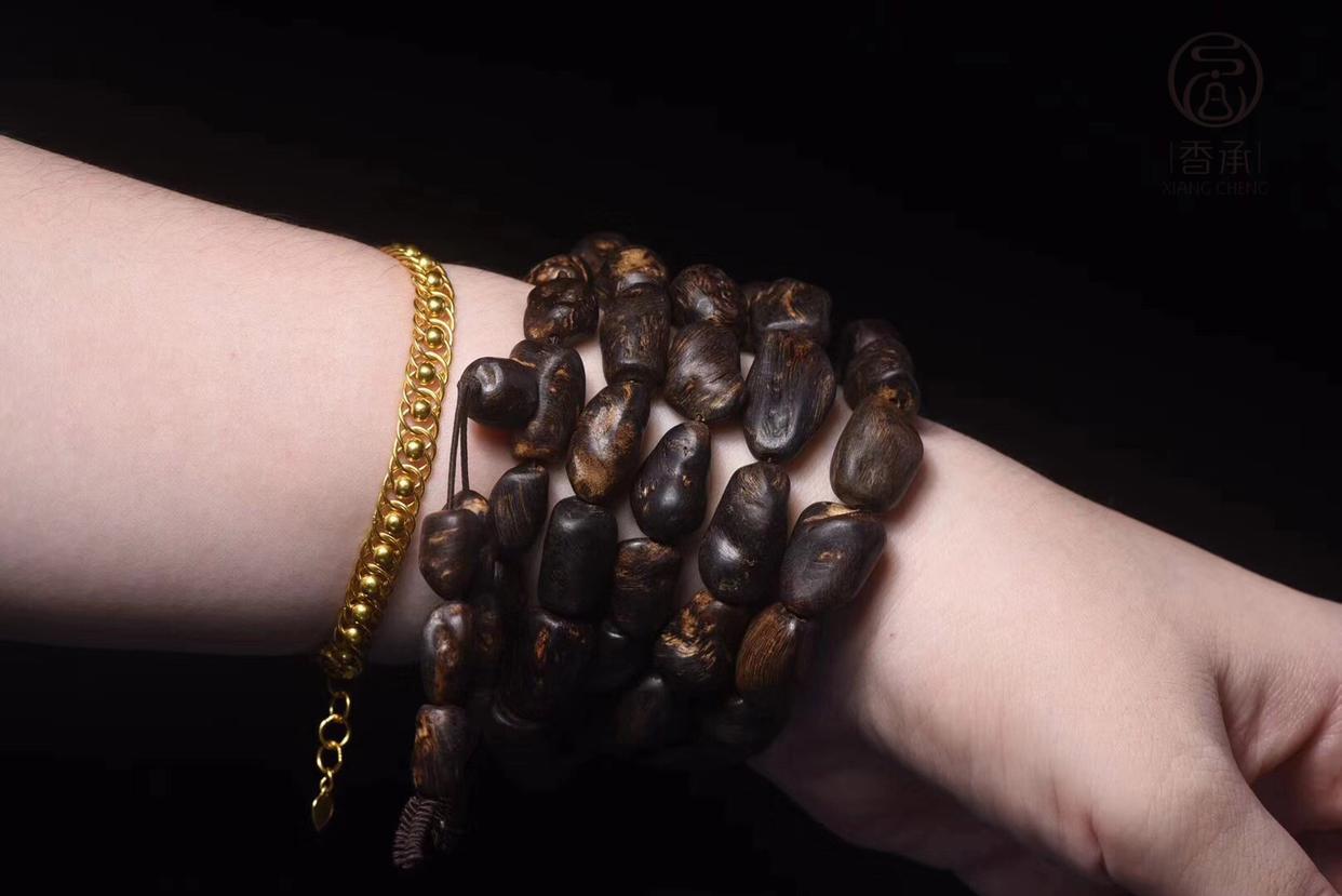 如何正确的鉴别沉香手串真假,沉香手串的化学香和沉香的区别