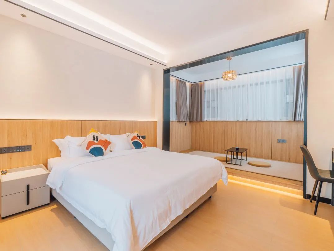 閲戠涔嬬害,閲戠鍗佹湀鍥藉簡涓鍋囨湡浣忓鏀荤暐