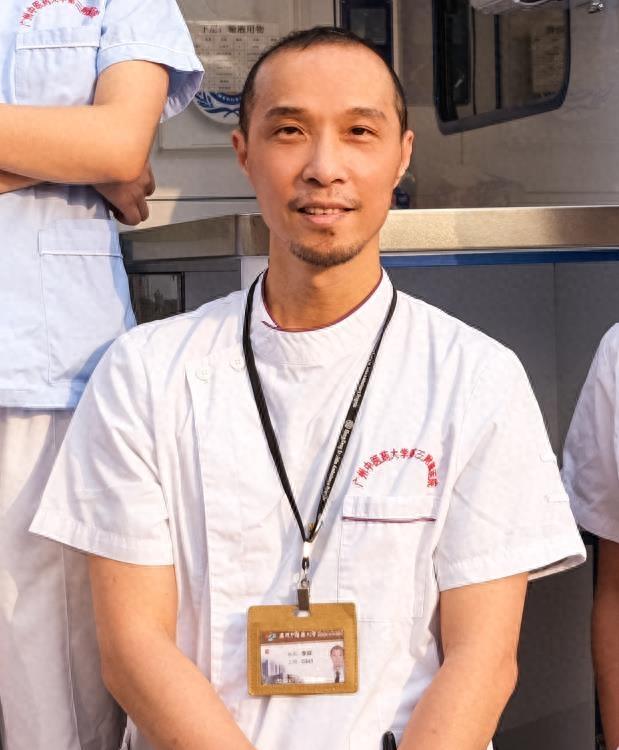 被狗咬了怎么办自救方法,如果在车里被狗咬了怎么自救