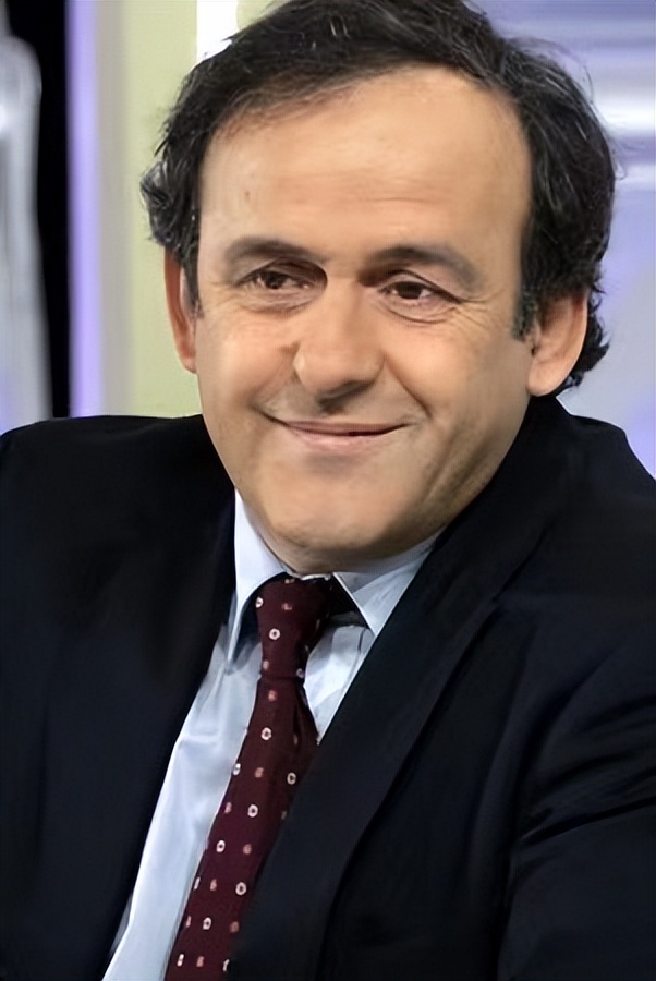 约瑟夫布拉特扔钞票,约瑟夫布拉特卡塔尔