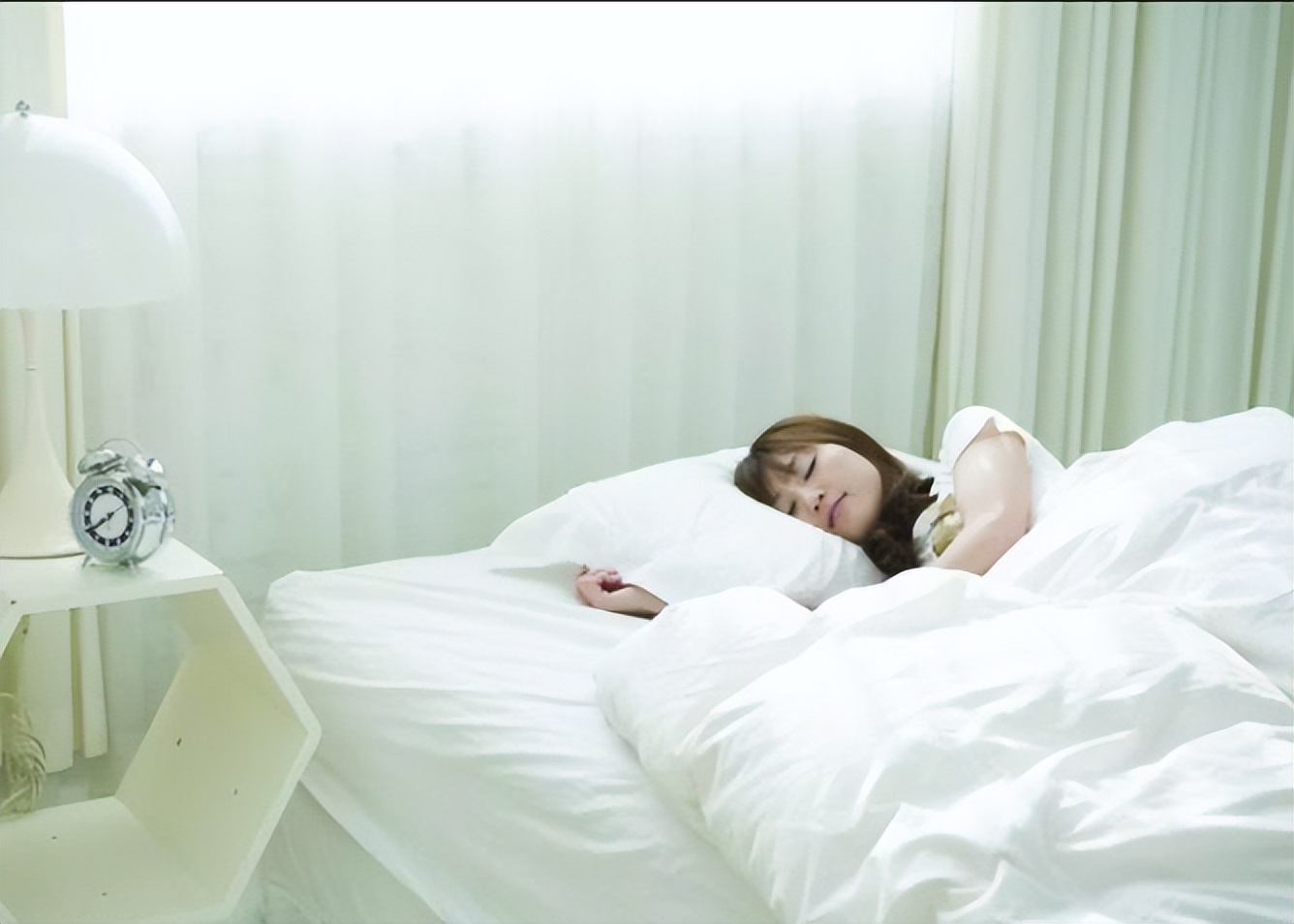 酒店试睡师真实收入,揭秘酒店试睡员的工资