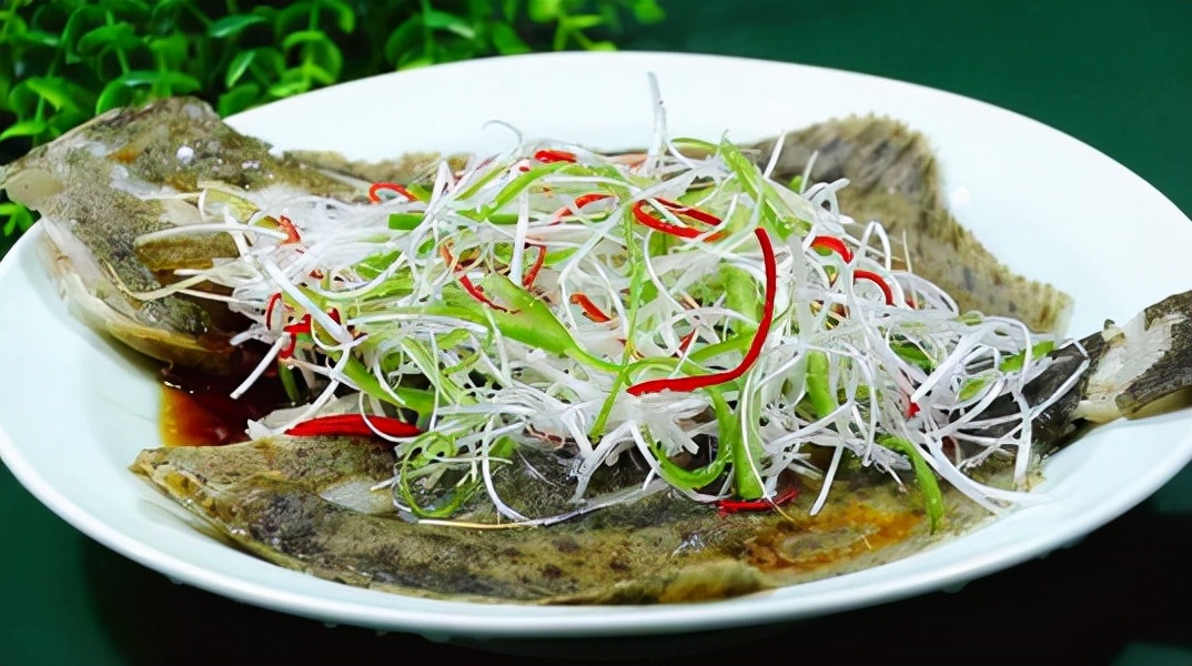 清蒸多宝鱼的做法教程及营养价值,史上最简单的清蒸多宝鱼的做法