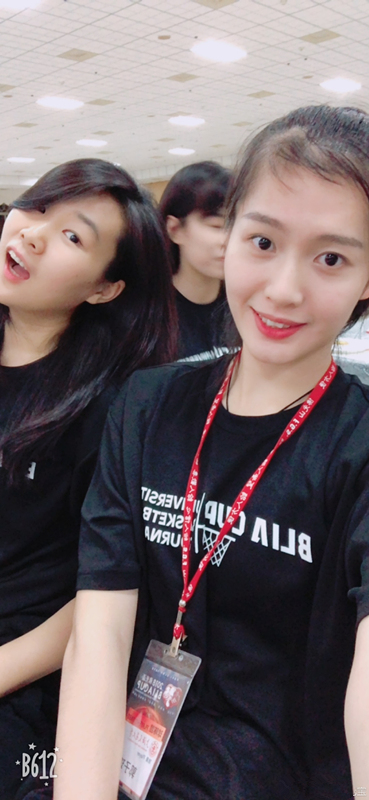 中国女篮王思雨照片好看一点的,徐杰和张茹王思雨身高啥关系