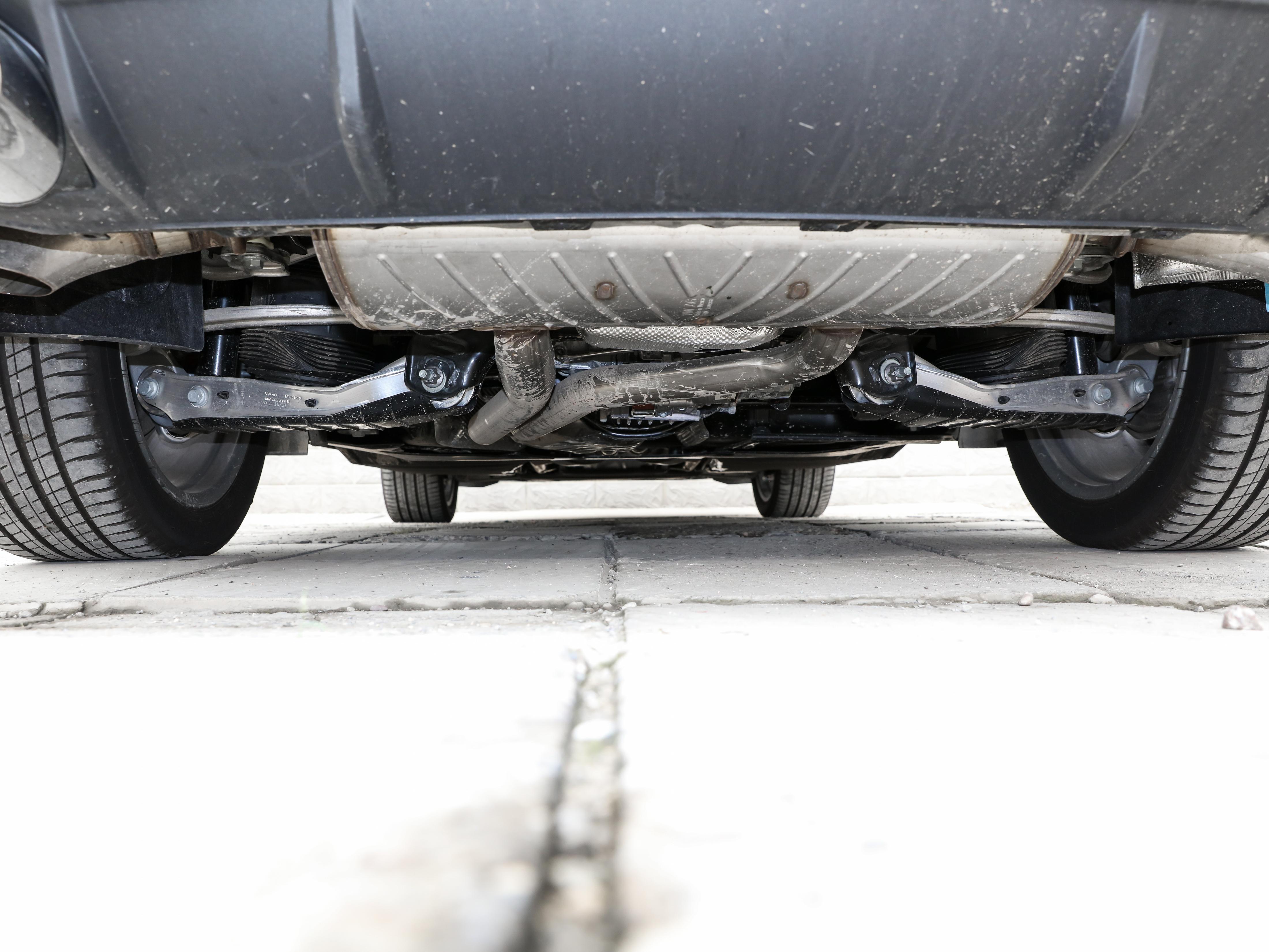 奥迪q5进口3.0t四驱顶配2011,奥迪q5lsportback和sq5sportback