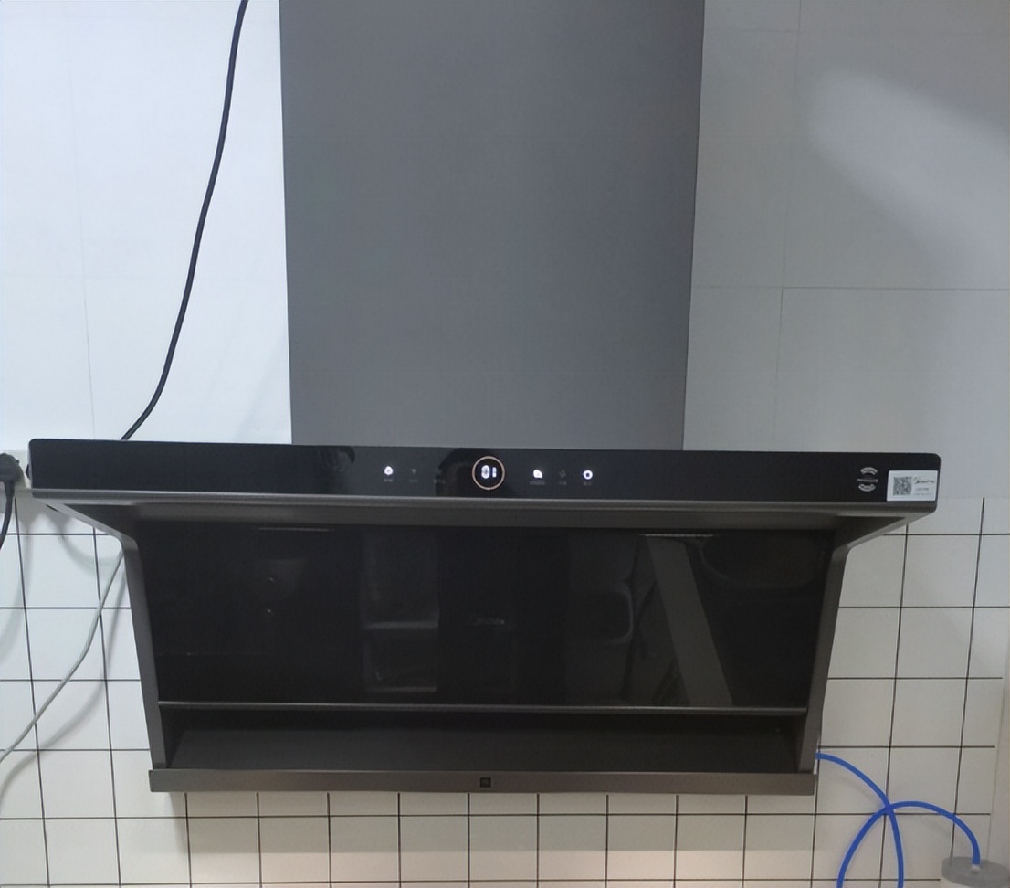 石家庄90后女孩火上央视：生活要做断离舍，家有这4件家具就够了