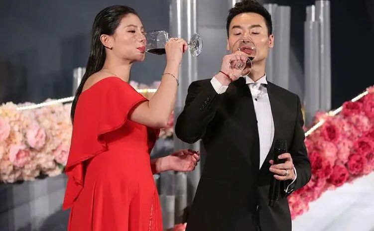 8位退役运动员今昔对比,有人成商业大佬,有人成搞笑博主