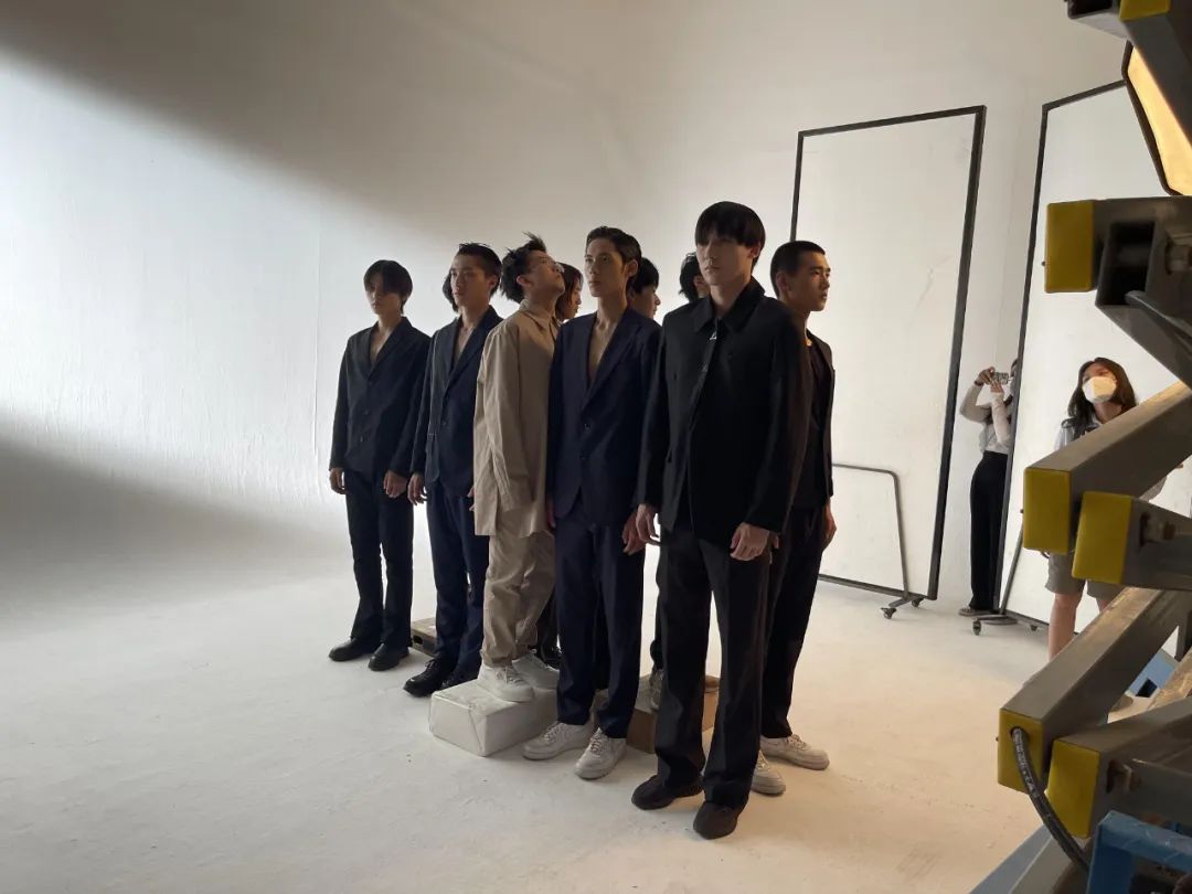 拍时尚杂志动作要夸张吗,离谱时尚杂志