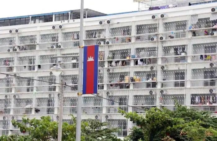 柬埔寨4天捣毁63个赌博窝点，有中国人趁机逃脱：曾被称“行走的美金”，24岁女孩遭4次倒卖