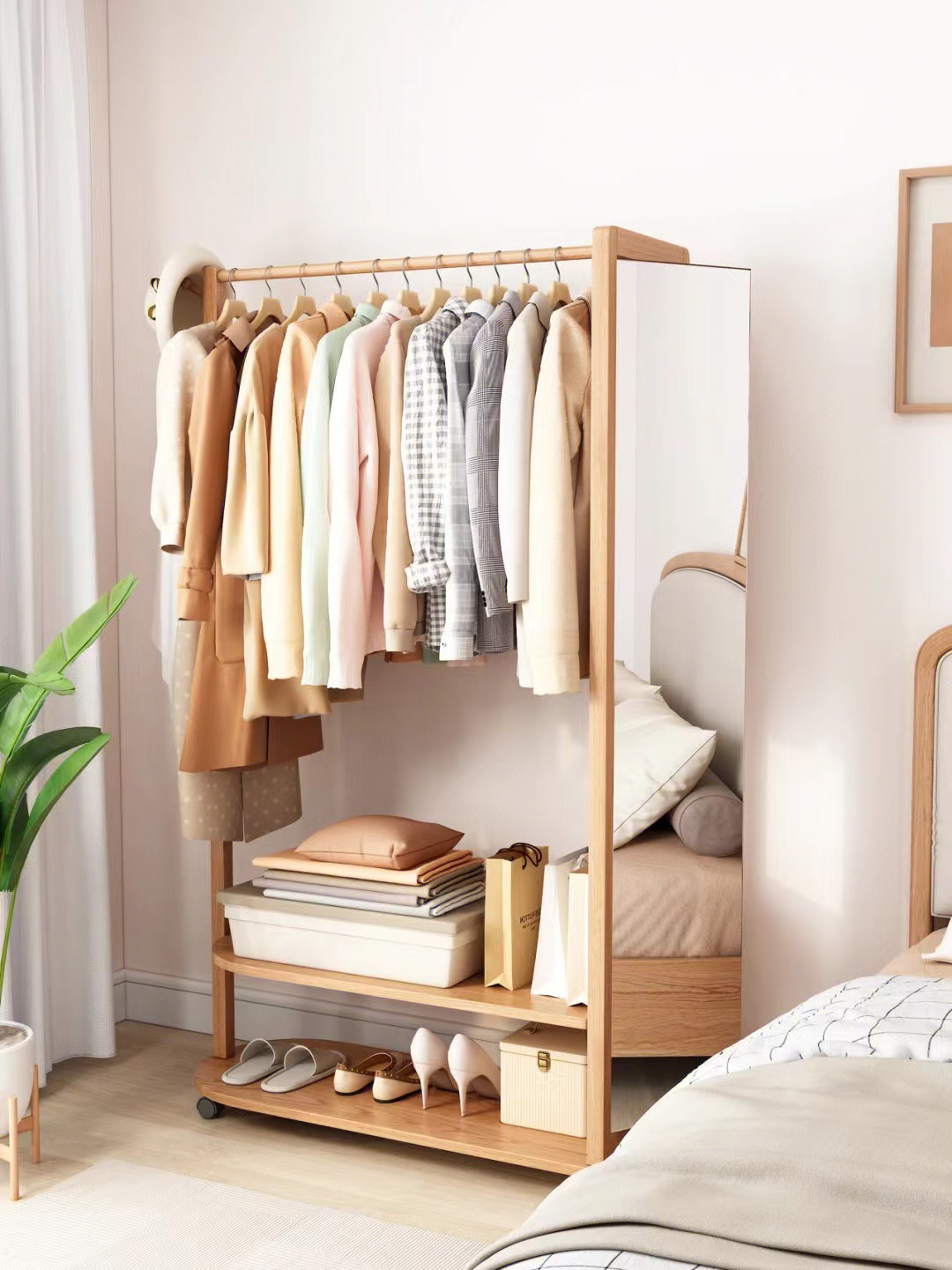 小户型客厅镜子增加空间感,小户型客厅一面墙镜子效果图