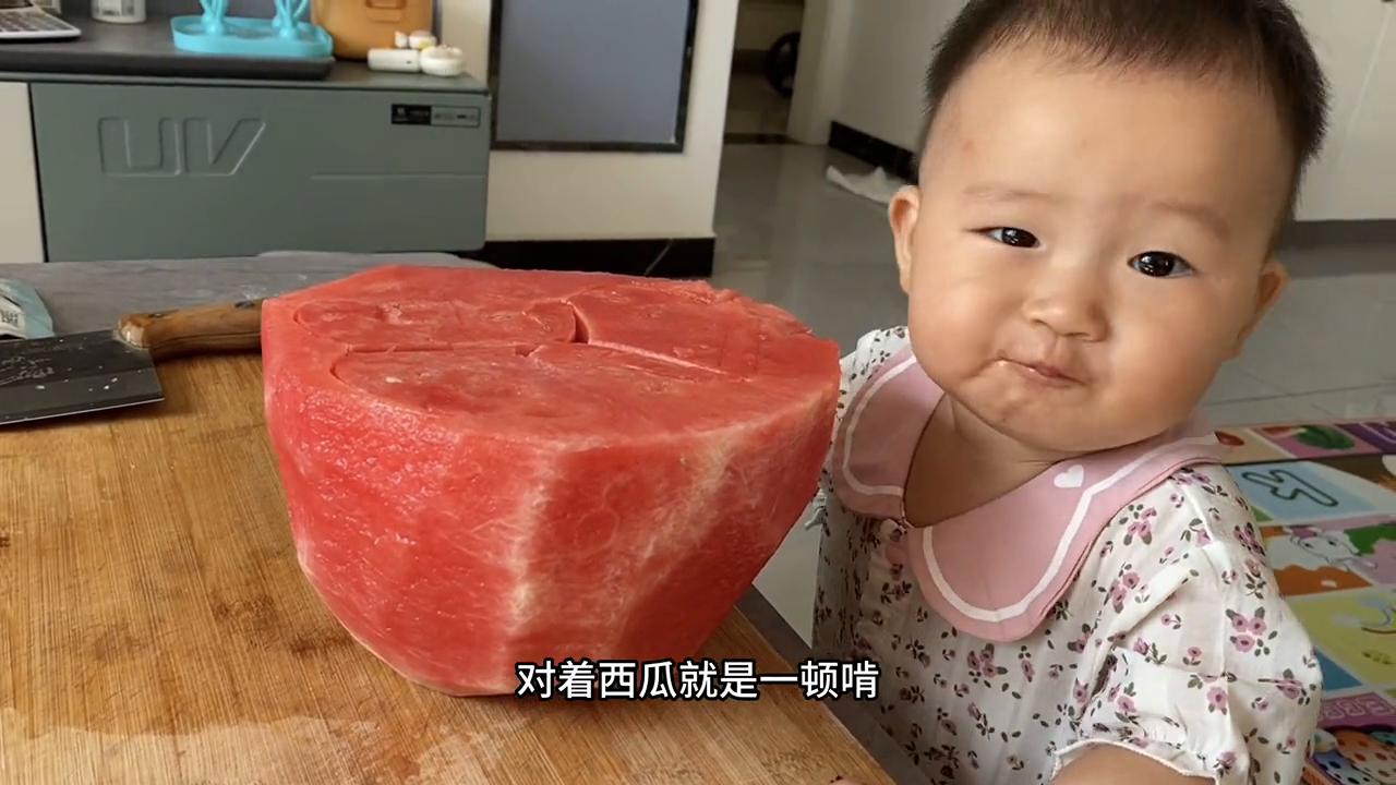 九个月宝宝一天几顿辅食几次奶,九个月的母乳宝宝一天吃几顿辅食