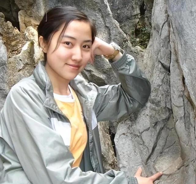 女学生拒绝做题教室被刺死,女学霸被杀事件