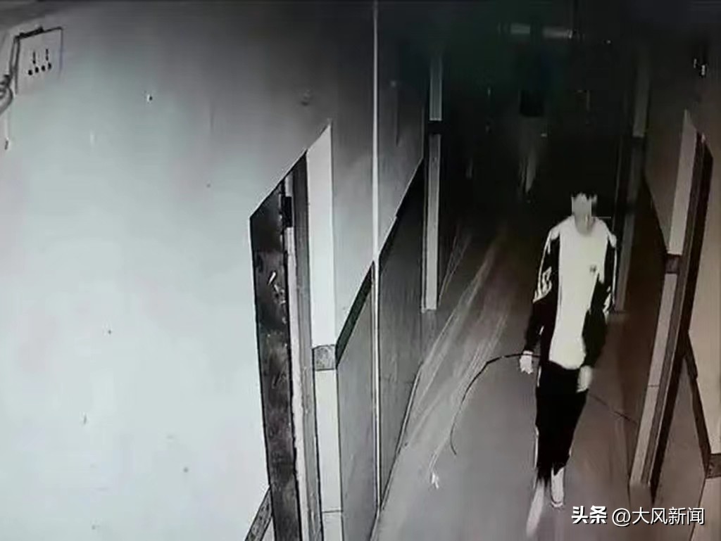 已立刑案！江西15岁高一男生校园内离奇失踪月余，家人质疑学校监控被动手脚，从云南请来搜救犬发现疑点