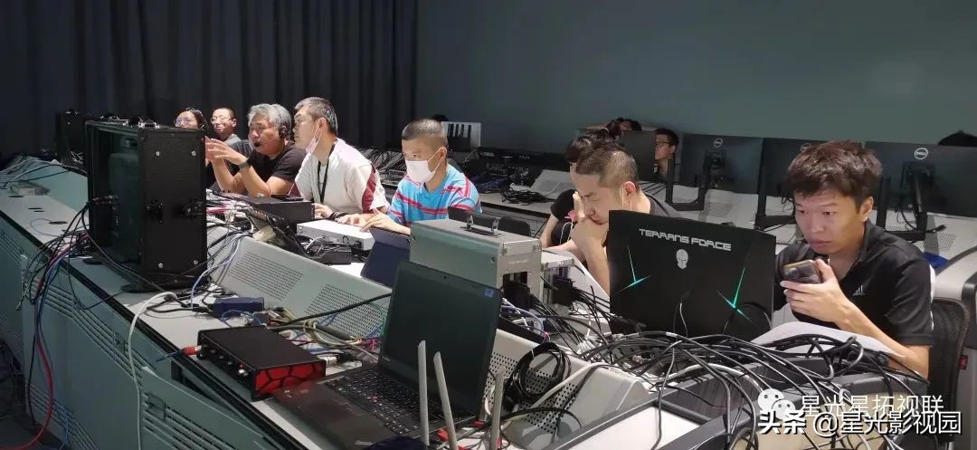 星拓视联演播厅,星拓视联直播